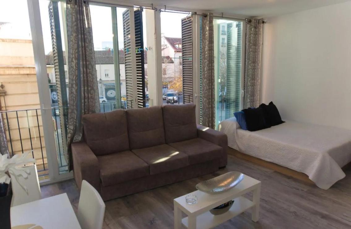 Estudio En Plaza Vara Del Rey Madrid Exteriör bild