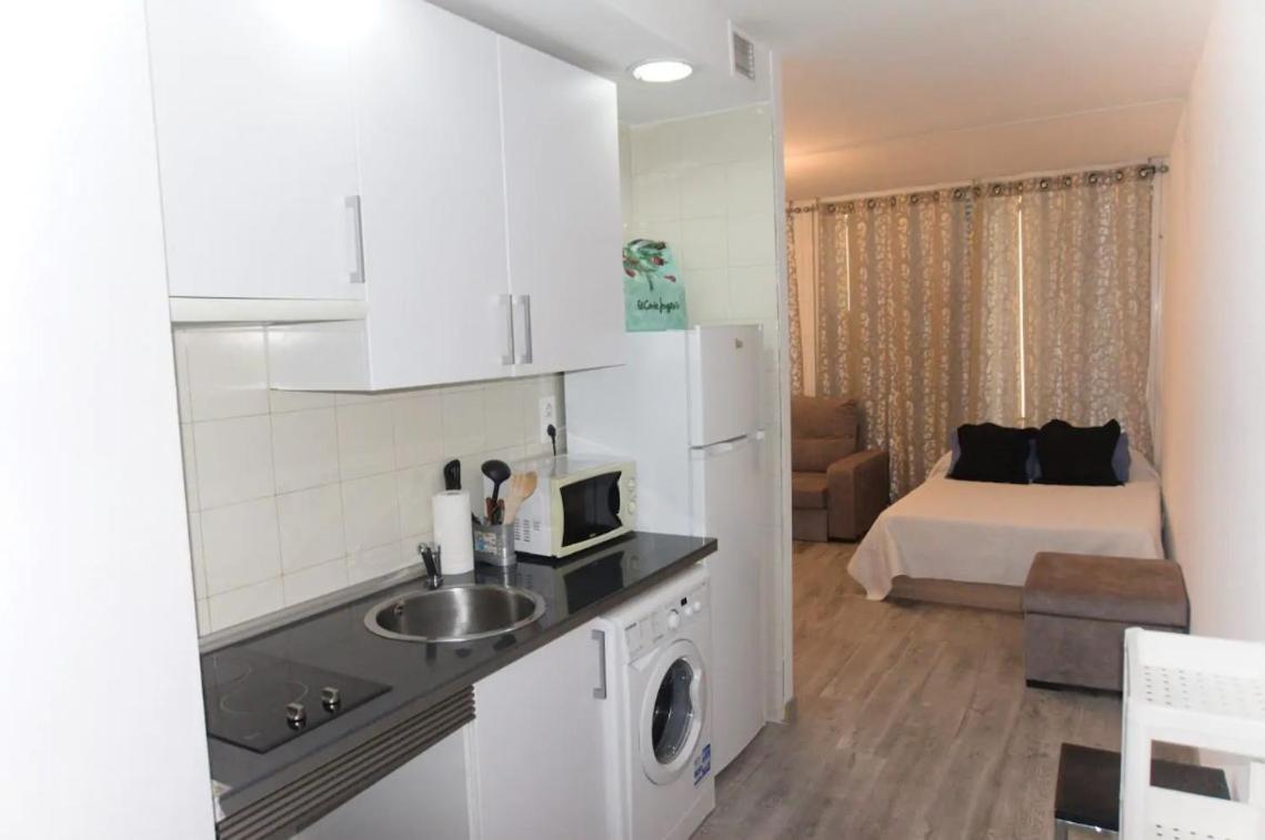 Estudio En Plaza Vara Del Rey Madrid Exteriör bild